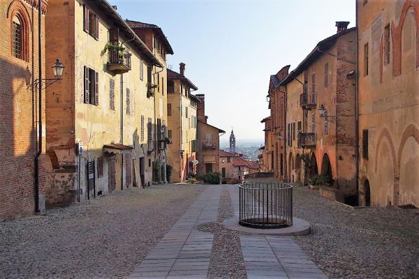 Salita al Castello zum Centro Storico